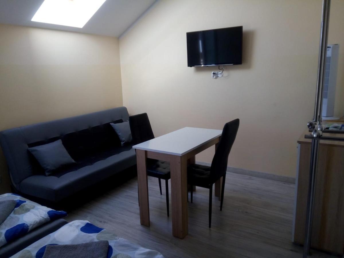Pokój Trzyosobowy typu Comfort z prysznicem