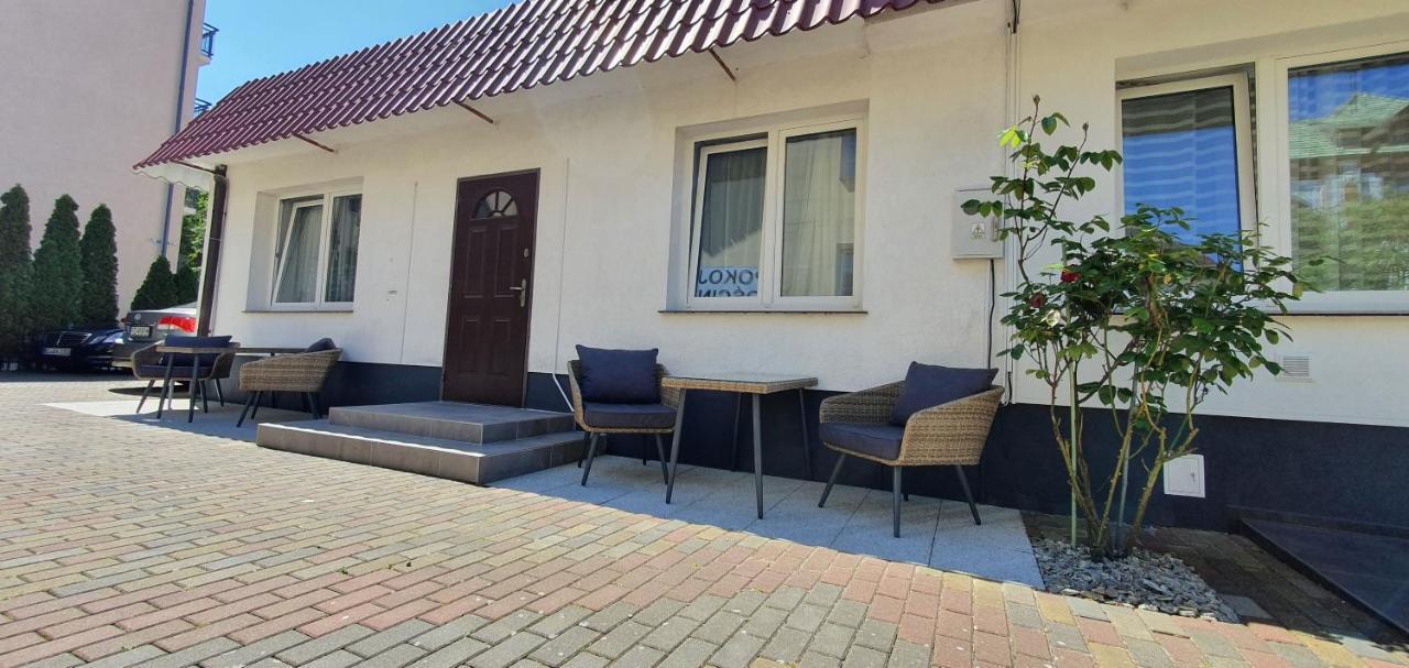 Pokój Trzyosobowy z prywatną łazienką