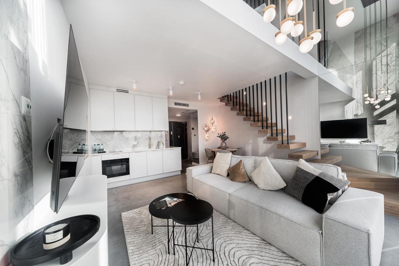 Dwupoziomowy apartament typu Premium Suite z widokiem na morze