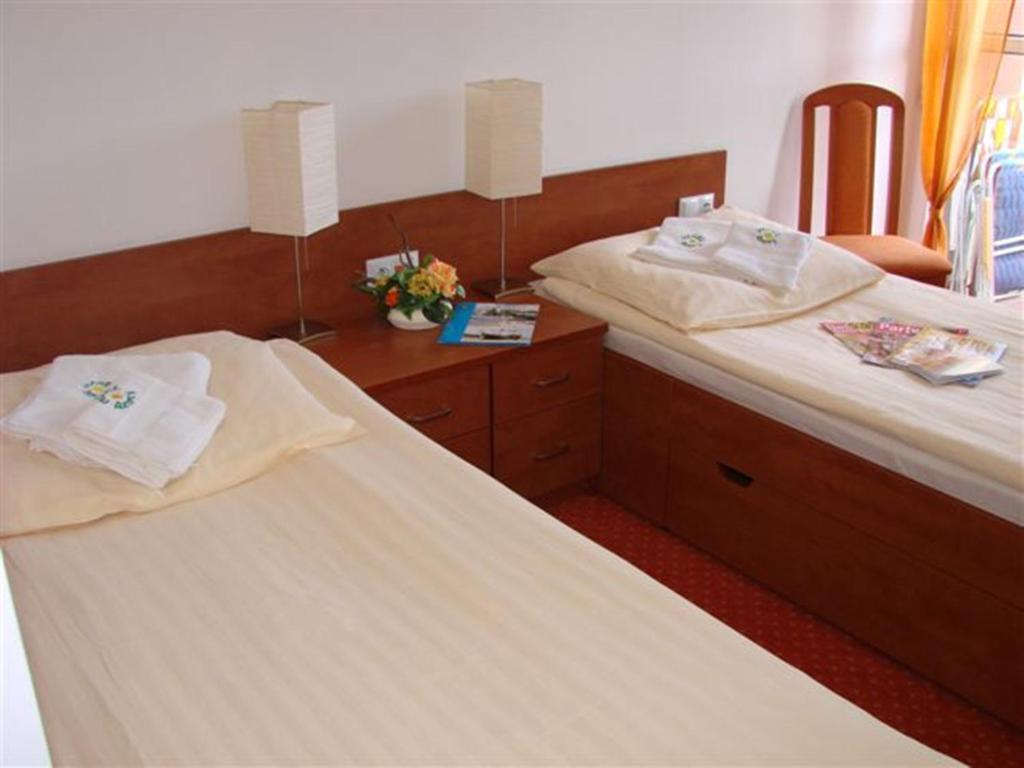 Double Room,664181256:JPEG