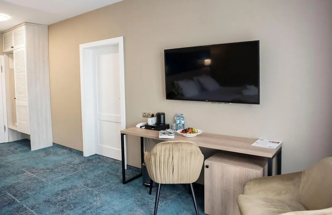 Hotel Szafir-1
