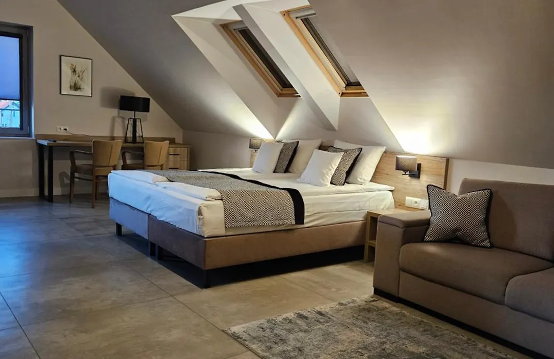 VILLA LIPOVA STEGNA pokoje i apartamenty dedykowane osobom dorosłym-1