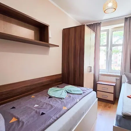 Rentumi Hostel Świnoujście pokoje turystyczne, noclegi centrum, blisko morza-2