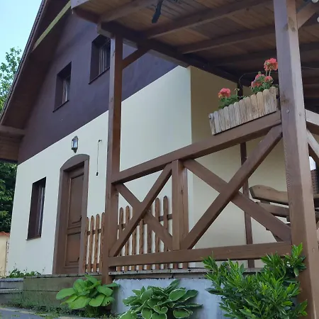 Pokoje i domki Saraceńska Chata-2